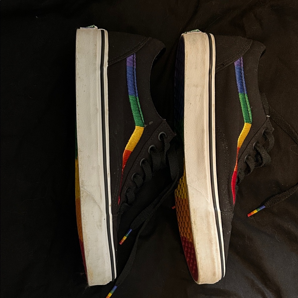Vans vintage rainbow sneakers. - Picture 4 of 10